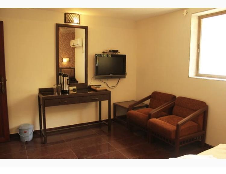 Hotel Ganesh Palace Mumbai Exterior photo